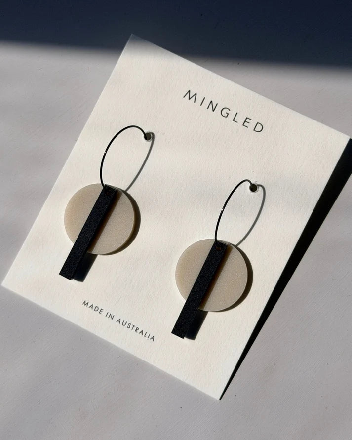 Mingled Black Bar Hoop Earrings – Ivory Beige