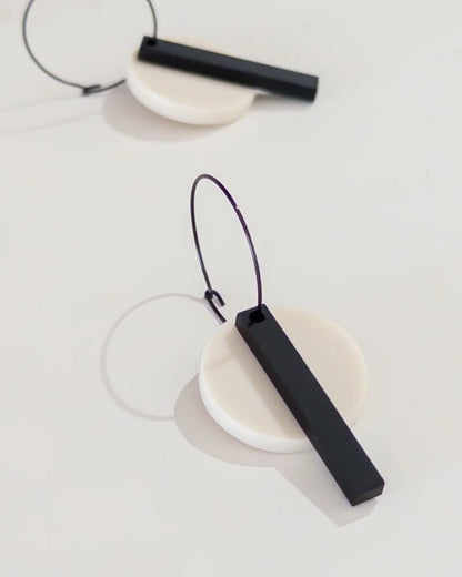 Mingled Black Bar Hoop Earrings – Ivory Beige