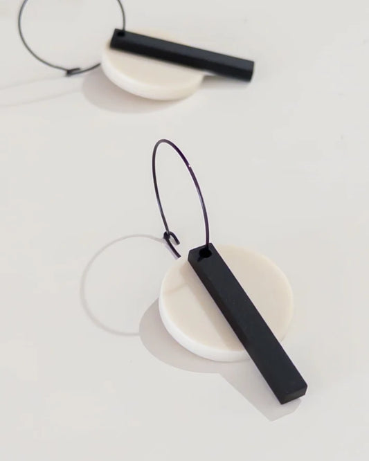 Mingled Black Bar Hoop Earrings – Ivory Beige