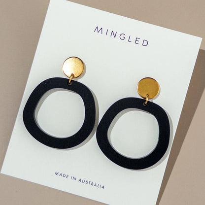 Mingled Charlie Dangle Earrings – Matte Black