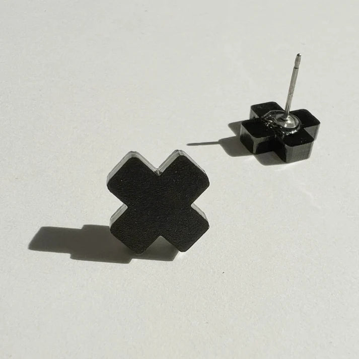 Mingled Cross Stud Earrings – Matte Black