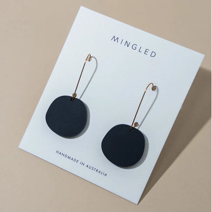 Mingled Organic Dangle Earrings – Matte Black